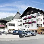 Bergidyll & Trofana Szálloda 3*