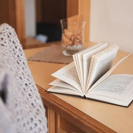 Отель Bergidyll & Trofana Лойташ