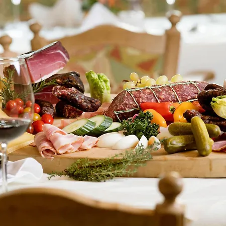 Bergidyll & Trofana Hotel 3*